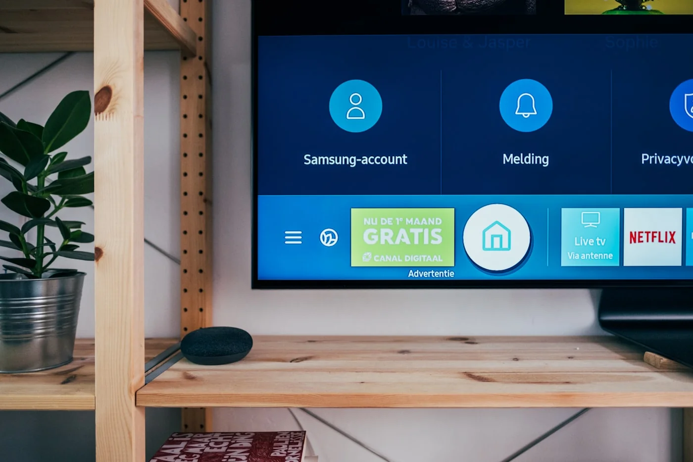 Living room TV and home entertainment setup for streaming